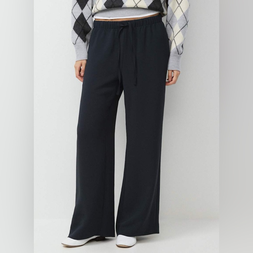Aritzia The Lodge Pant Crepette, Size XXS, $138